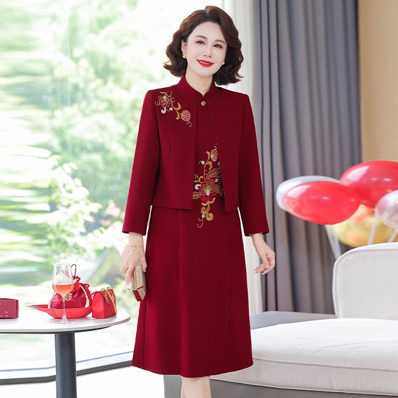 2025新款妈妈礼服连衣裙套装中老年女春秋冬两件套喜婆婆婚宴装